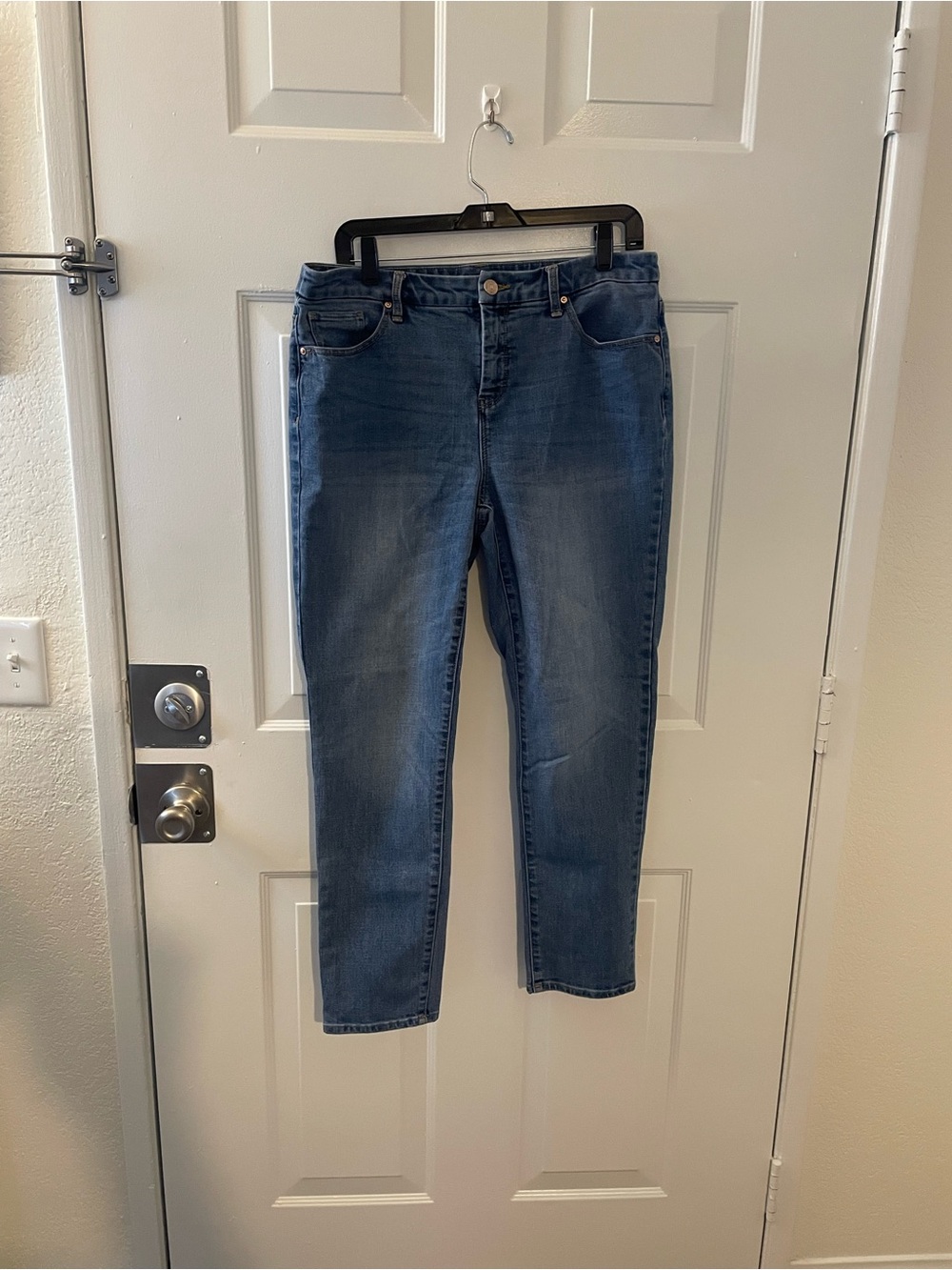 Chico’s So Slimming Girlfriend Ankle Jeans in Medium Blue